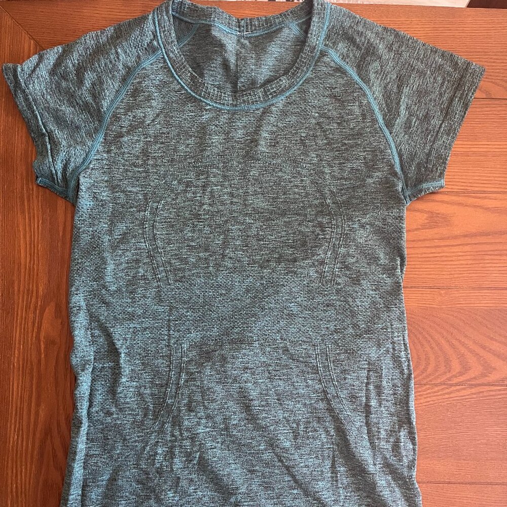 lululelemon Swiftly Tech Short-Sleeve Shirt 2.0 Hip Length